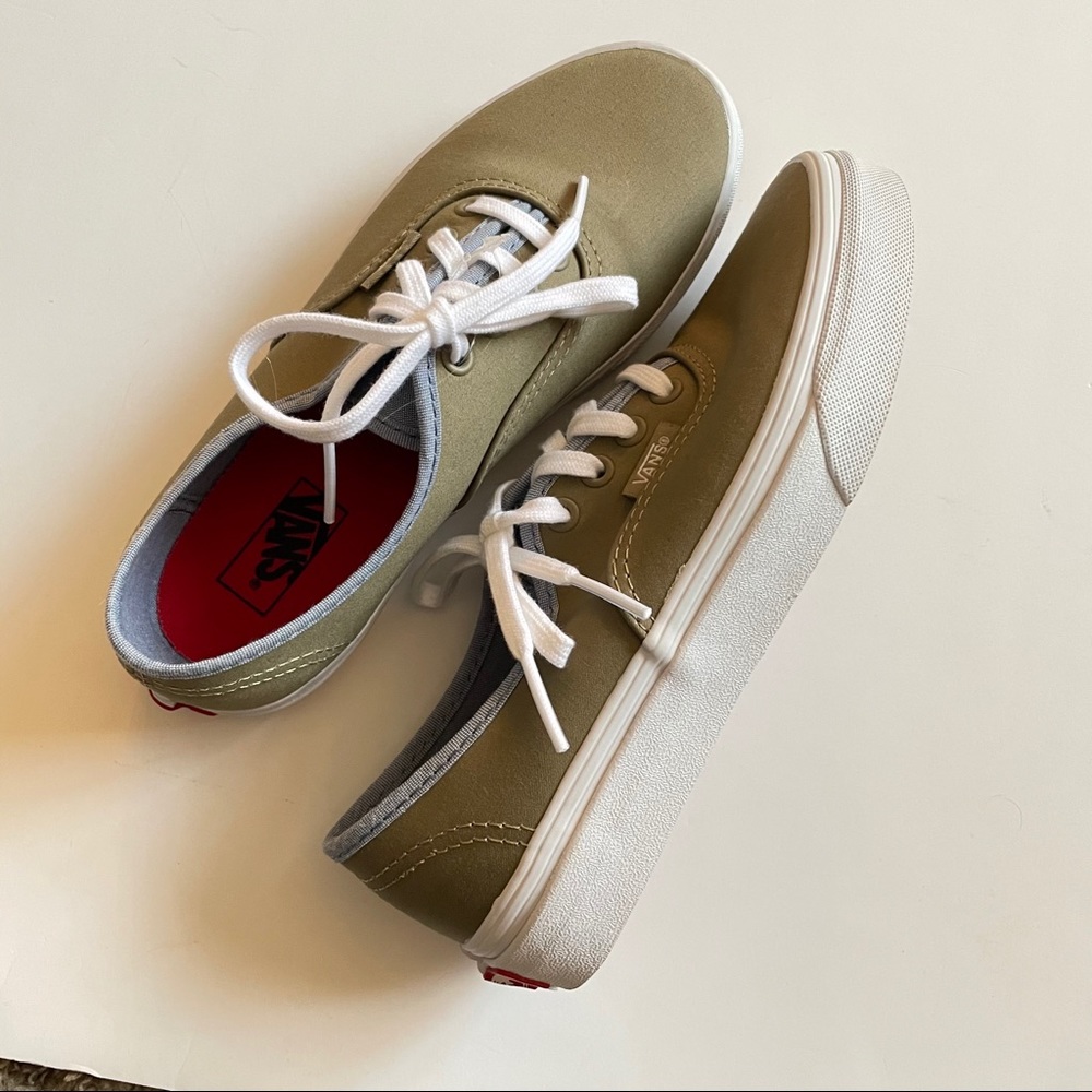 New Vans Sneakers - Picture 4 of 8